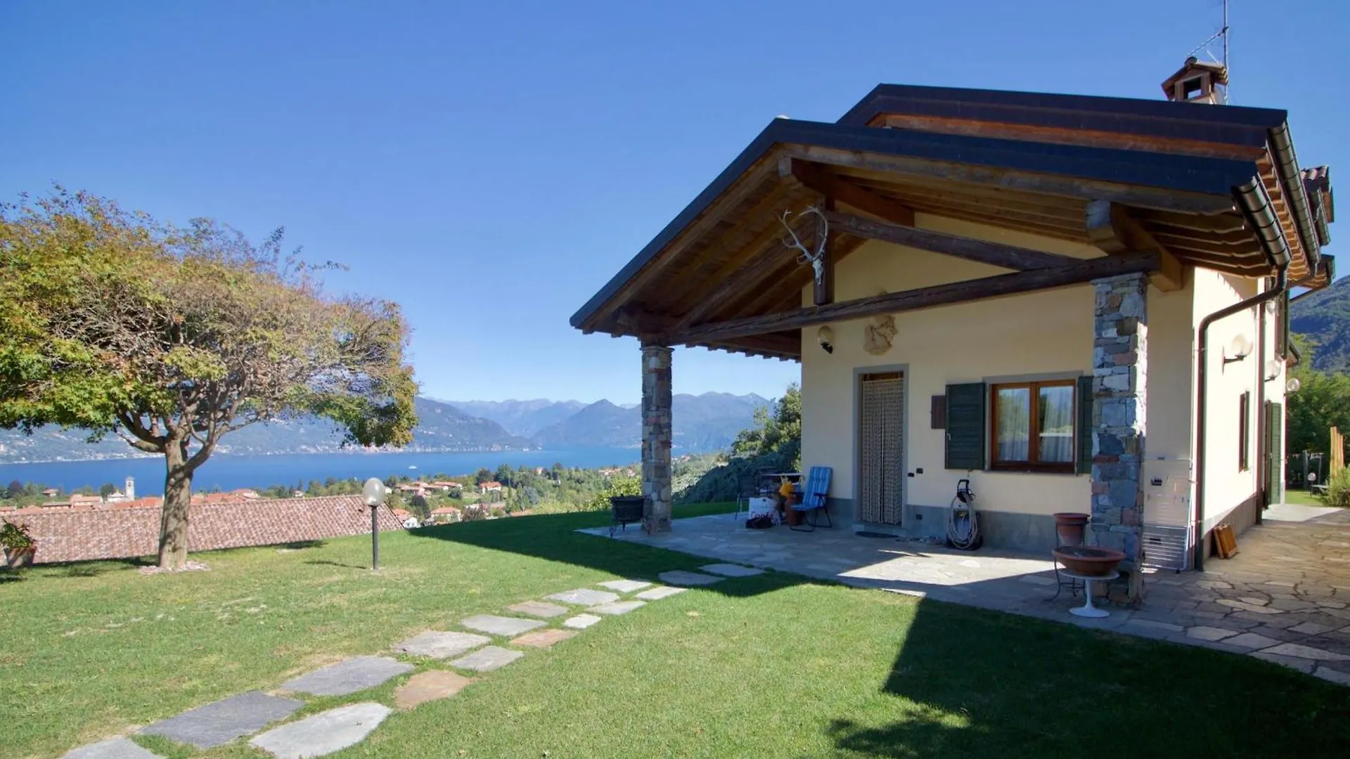 Villa Giorgia Private Pool - Happy Rentals Castelveccana